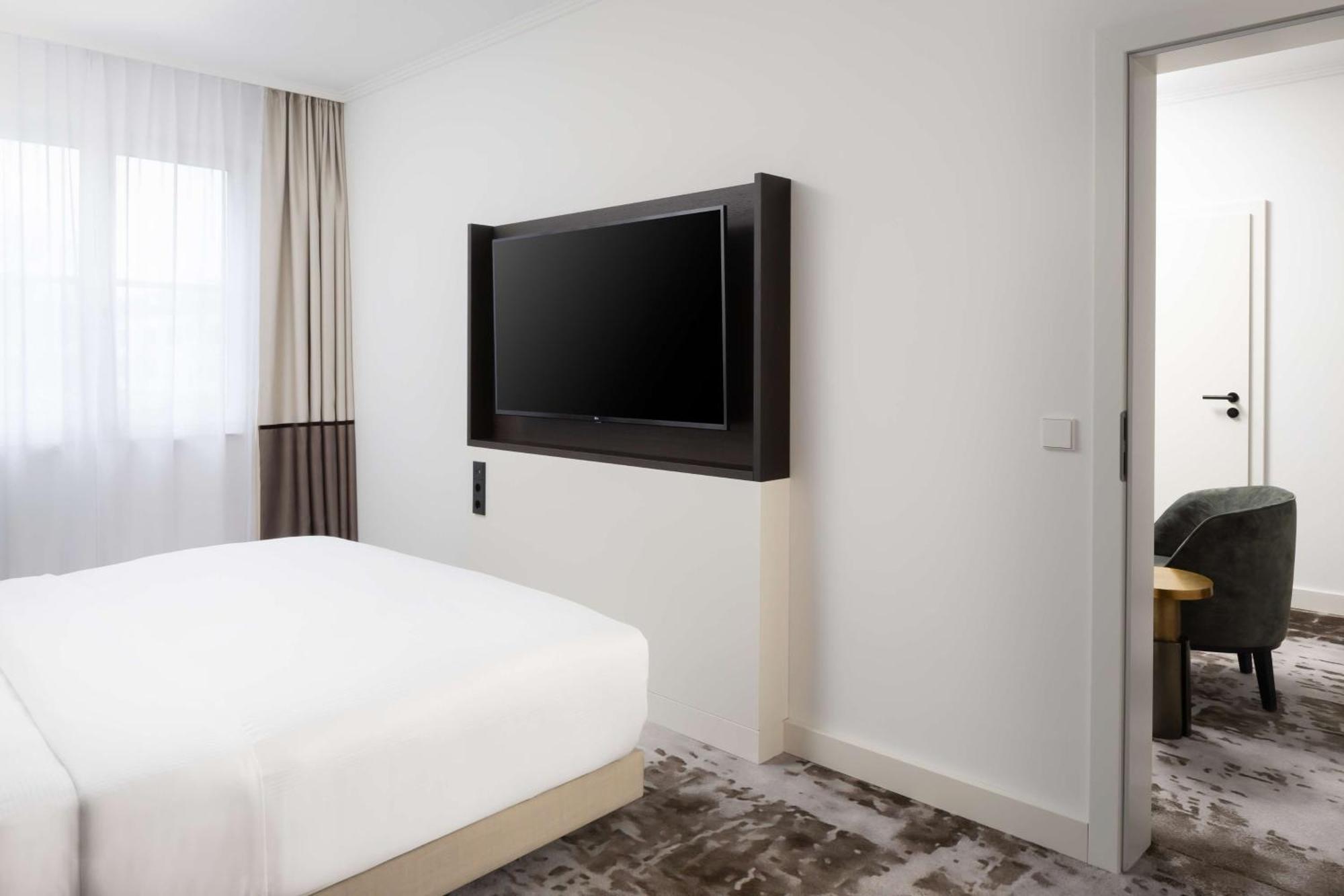 Hilton Hotel 4*